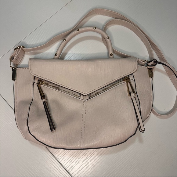 Jessica Simpson Cream Crossbody Bag - Picture 1 of 4